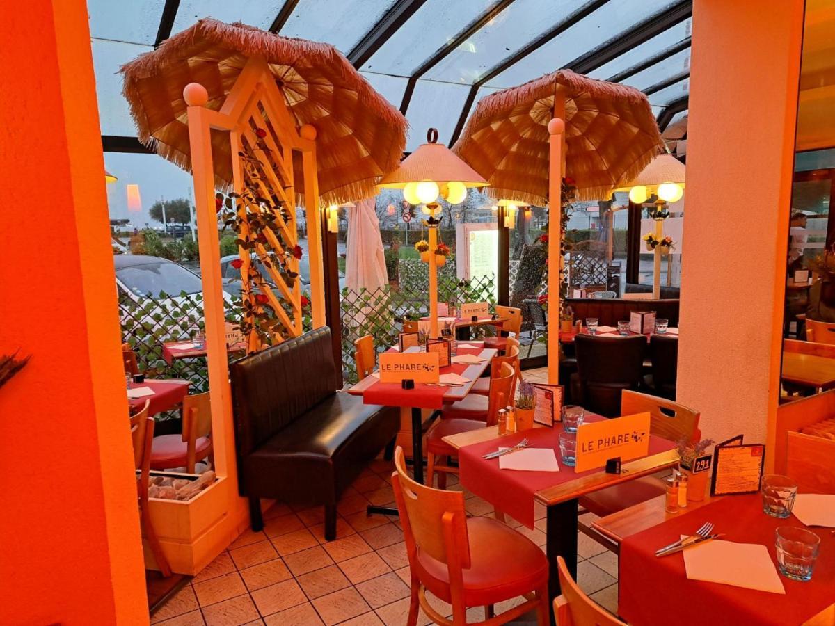 Hotel Le Phare Ouistreham Eksteriør bilde