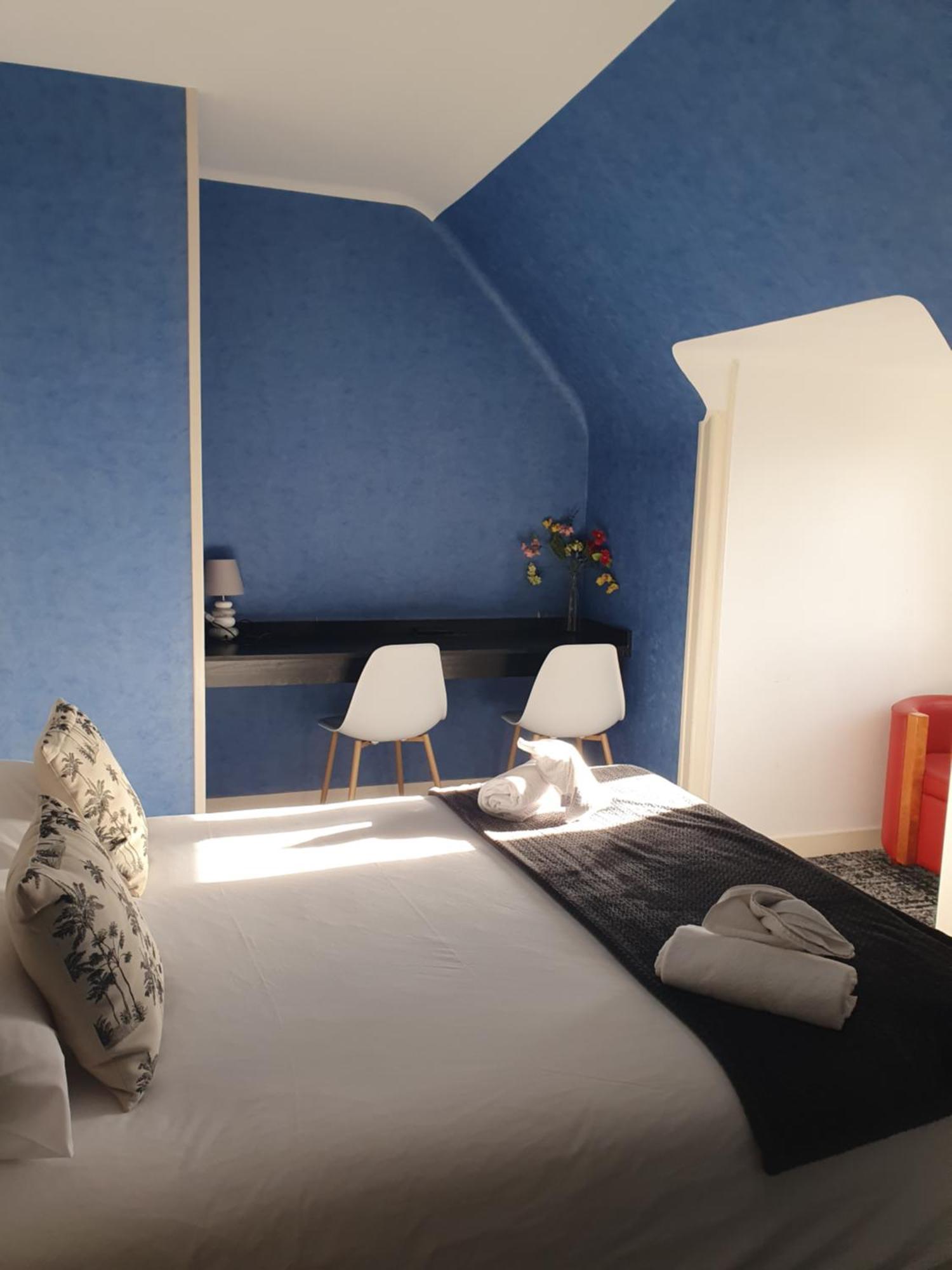 Hotel Le Phare Ouistreham Eksteriør bilde